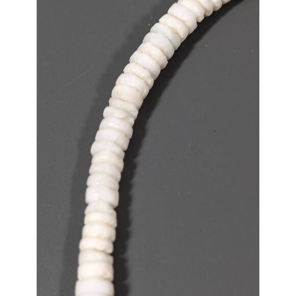 Retro Y2K Stacked Shell Choker Necklace White Beachy Surfer 14 in - Picture 7 of 8